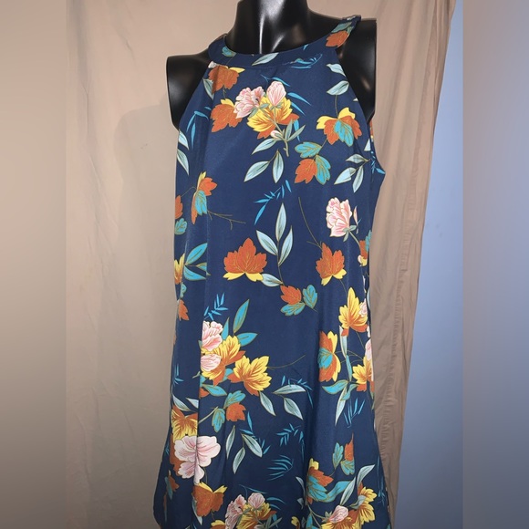 Host Pick 🌻 SES halter neck mini dress - Picture 3 of 10